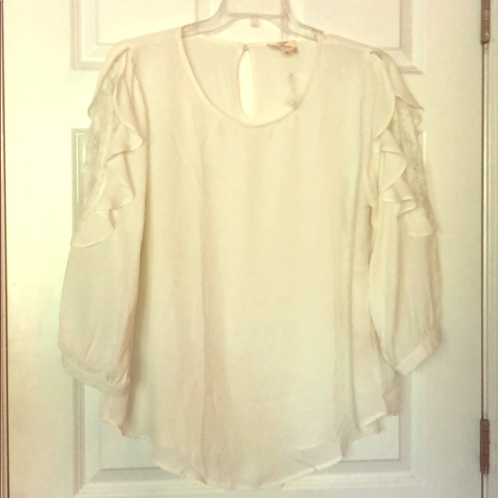 3/4 Sleeve Ruffle & Lace Blouse